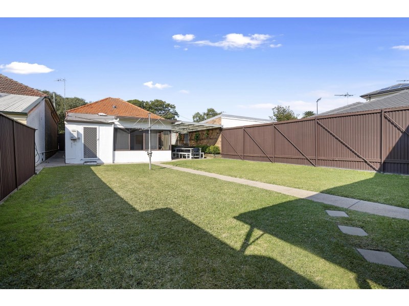 2 A’Beckett Avenue, Ashfield NSW 2131