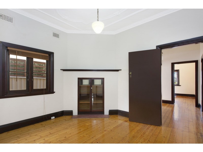 18 Shaftesbury Road, Burwood NSW 2134