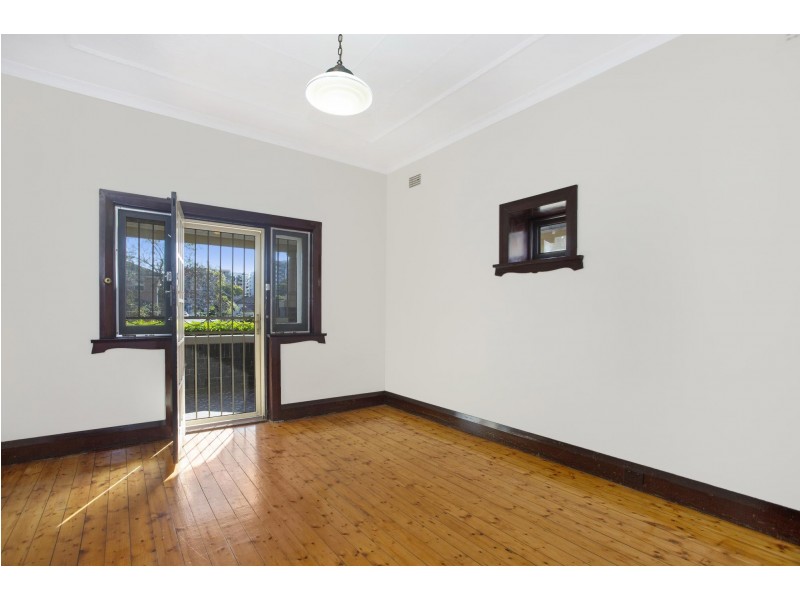 18 Shaftesbury Road, Burwood NSW 2134