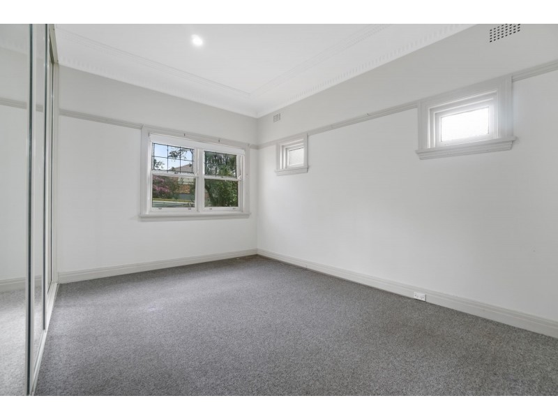 12 Nicholas Avenue, Campsie NSW 2194