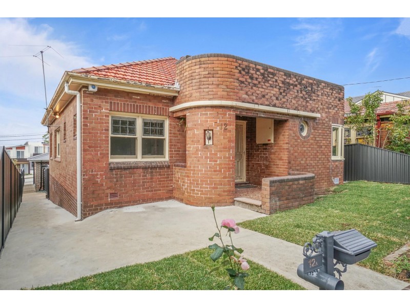 12 Nicholas Avenue, Campsie NSW 2194