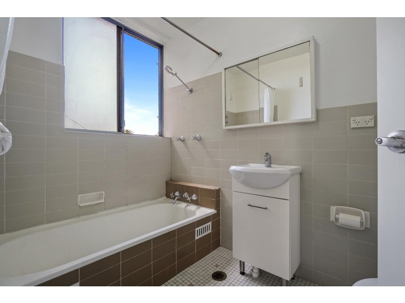 9/307 New Canterbury Road, Lewisham NSW 2049