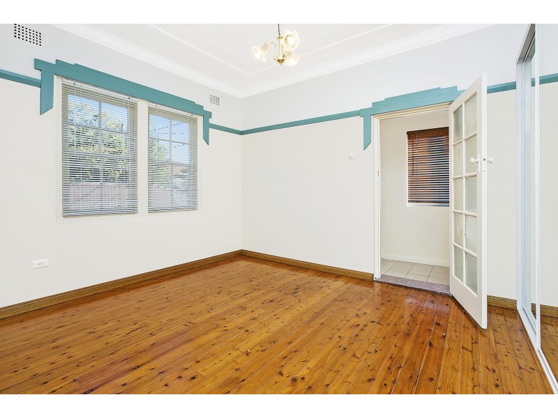 2/4 Park Road, Burwood NSW 2134