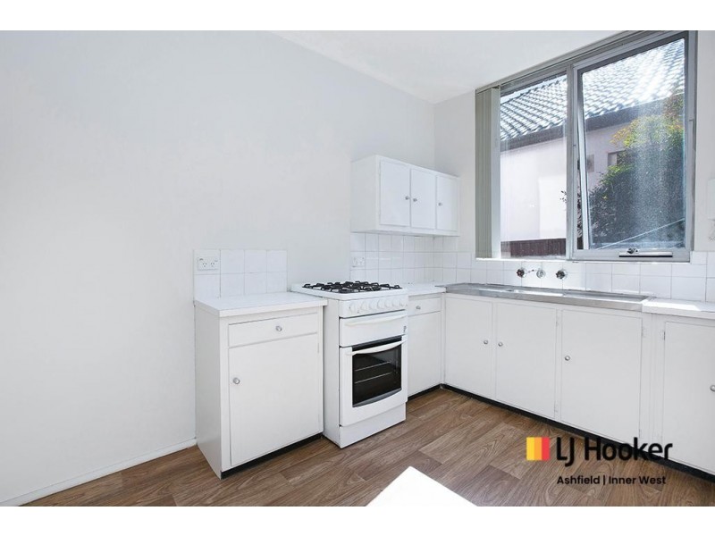 2/64 Alt Street, Ashfield NSW 2131