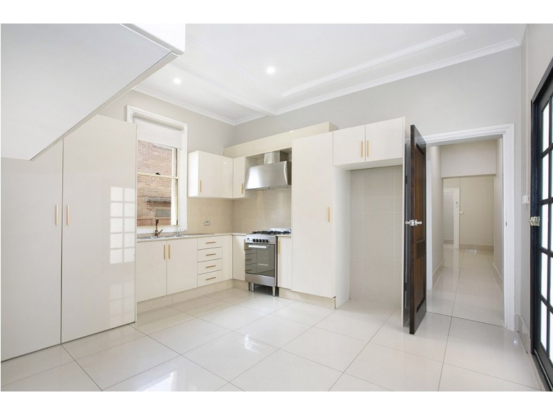 2/19 King Street, Ashfield NSW 2131