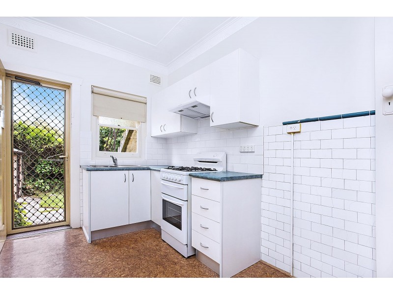 1/12 Grainger Avenue, Ashfield NSW 2131