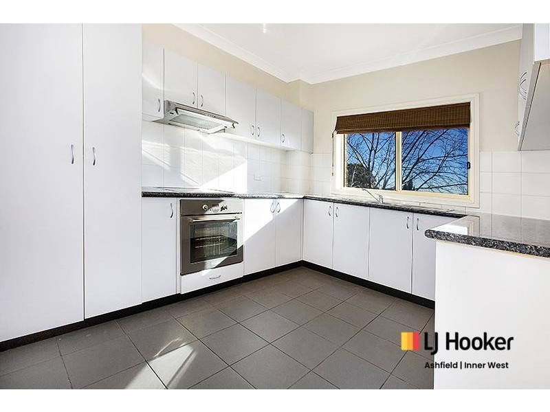 9/3A Queensborough Road, Croydon Park NSW 2133