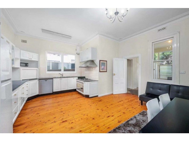 18 Miller Avenue, Ashfield NSW 2131