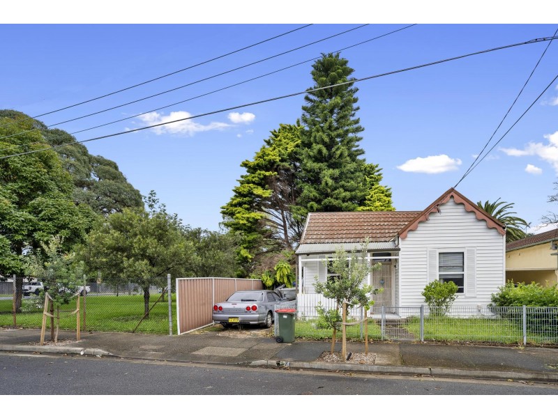 24 Heighway Avenue, Ashfield NSW 2131
