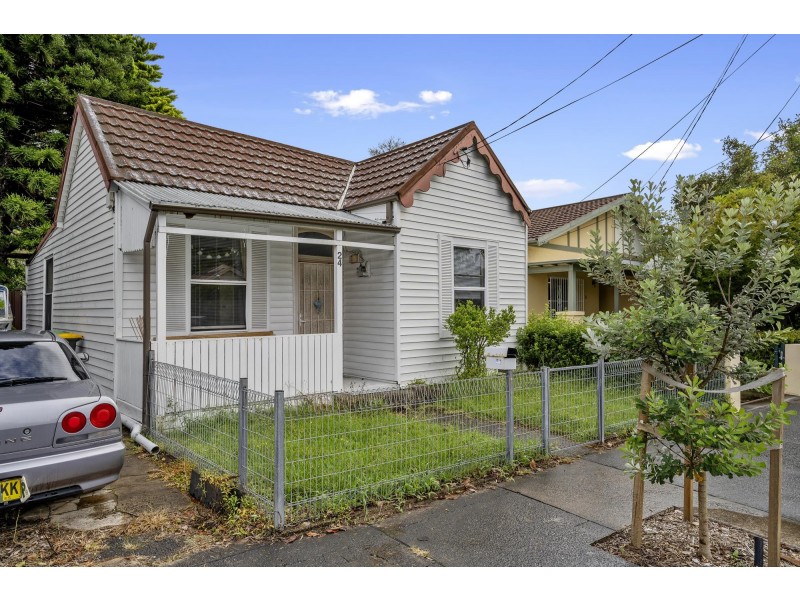 24 Heighway Avenue, Ashfield NSW 2131