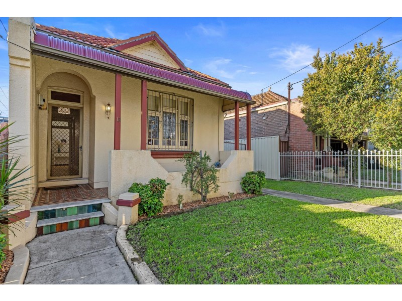 13 Heighway Avenue, Ashfield NSW 2131