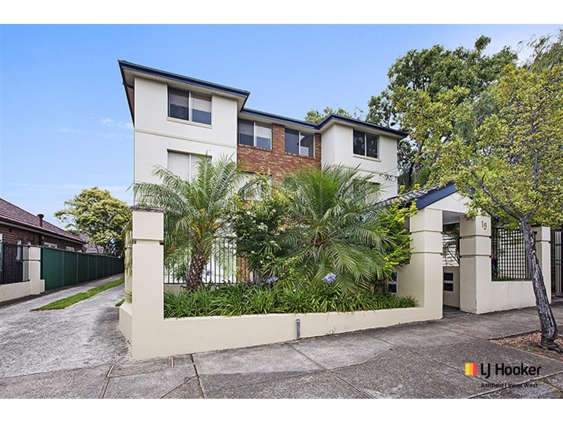4/19 Church street, Ashfield NSW 2131