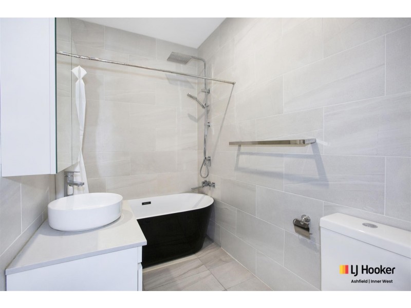 1/139 New Canterbury Road, Lewisham NSW 2049