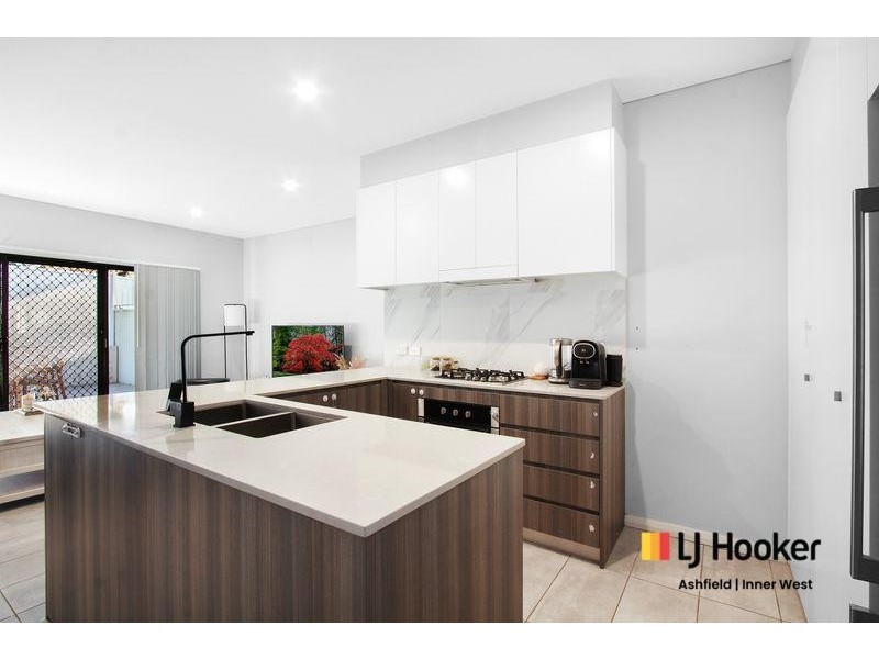 2/20-22 Balanada Avenue, Chipping Norton NSW 2170