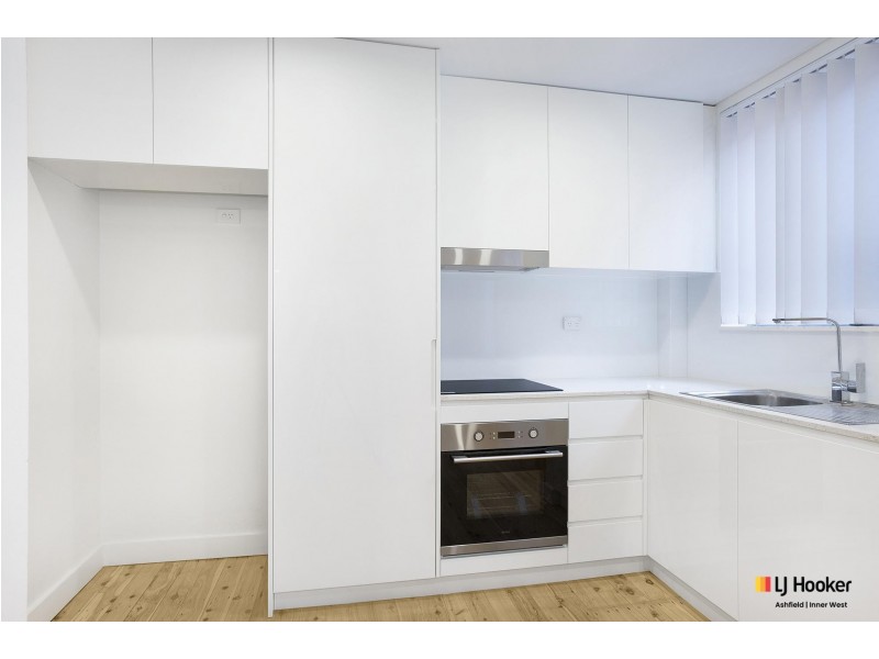 2/28 Morris Avenue, Croydon Park NSW 2133