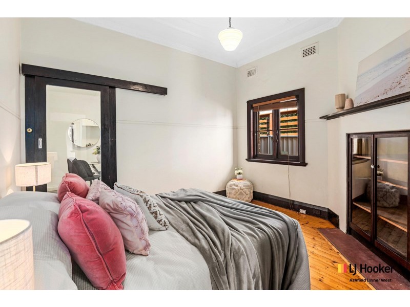 18 Shaftesbury Road, Burwood NSW 2134