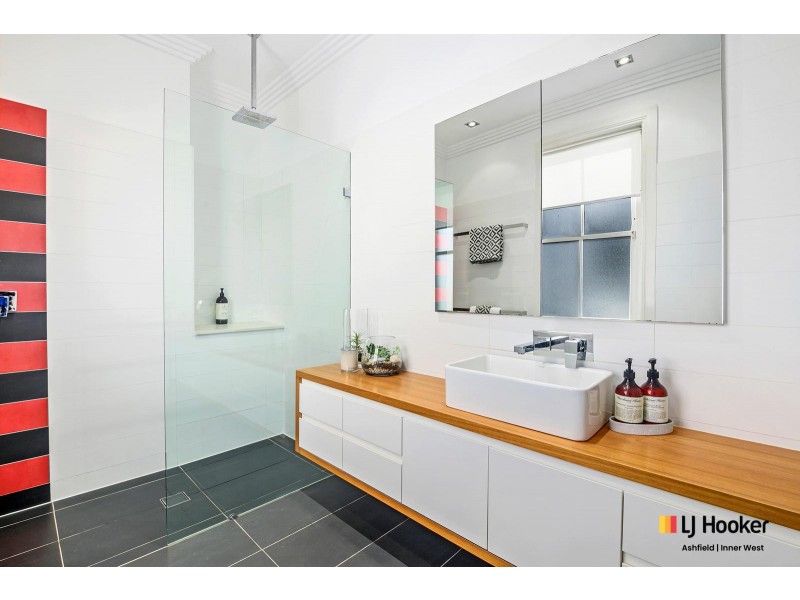 18 Tennent Parade, Hurlstone Park NSW 2193