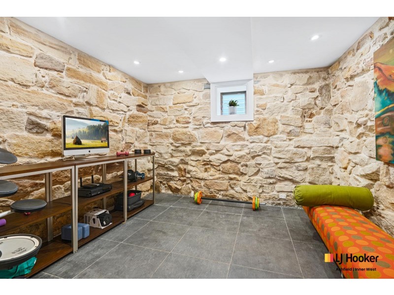 18 Tennent Parade, Hurlstone Park NSW 2193