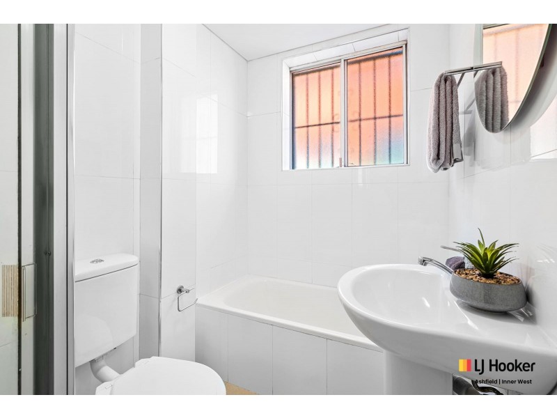 2/37 McKern Street, Campsie NSW 2194