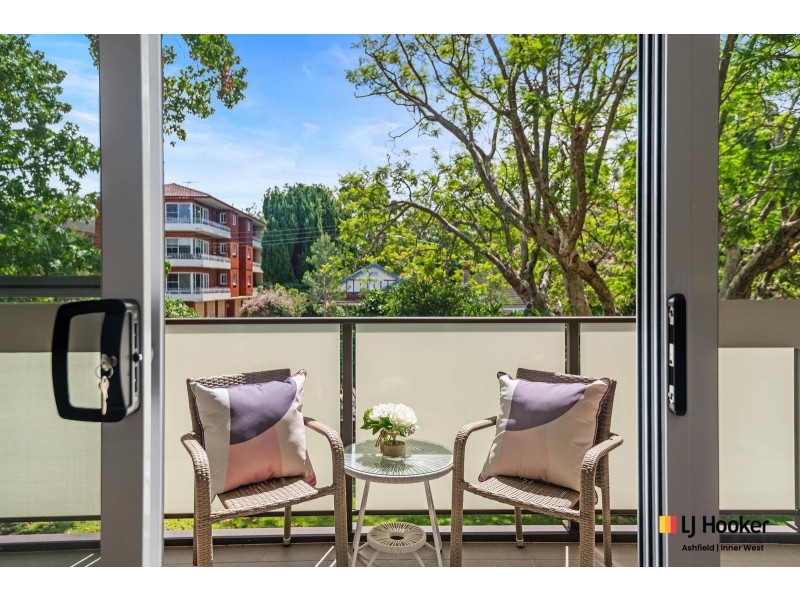 4/15 Albert Parade, Ashfield NSW 2131