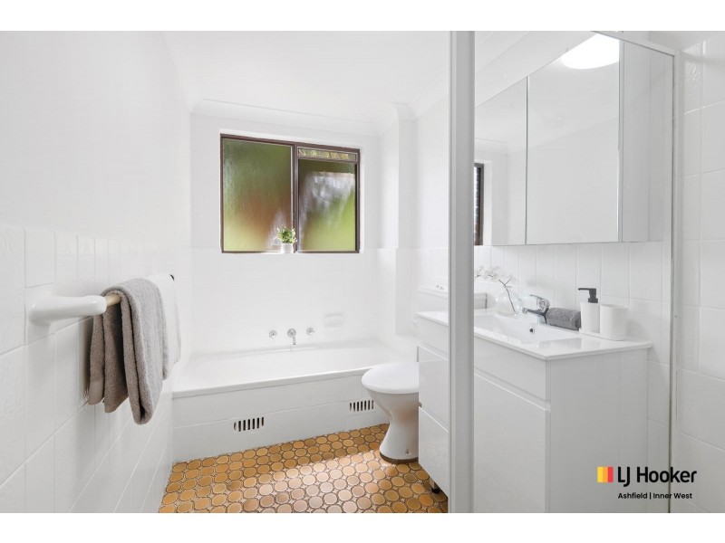 4/15 Albert Parade, Ashfield NSW 2131