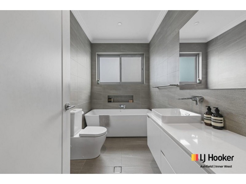 16A View Street, Concord NSW 2137