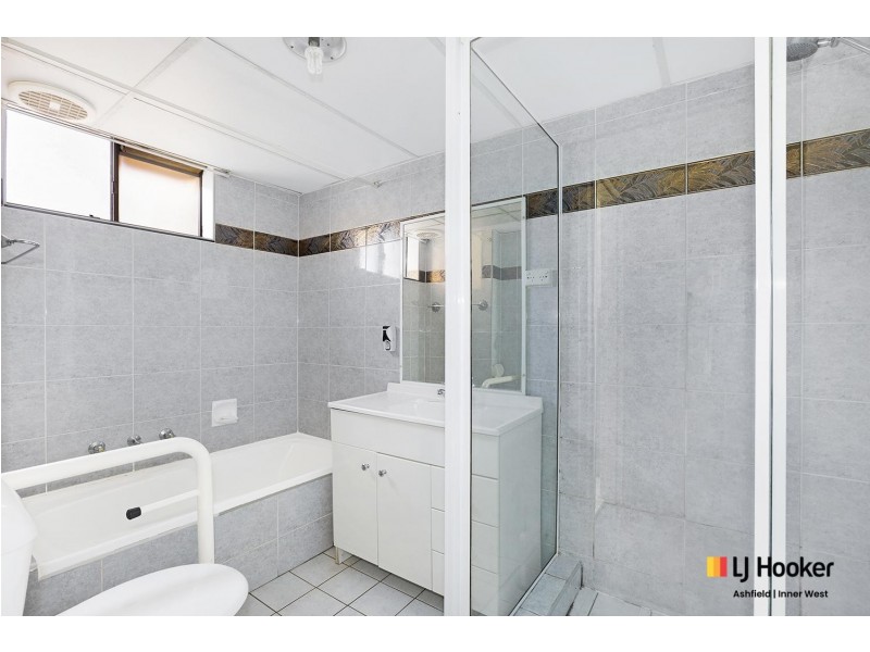 15/33 Sir Joseph Banks Street, Bankstown NSW 2200