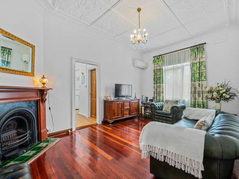 14 Heighway avenue, Ashfield NSW 2131