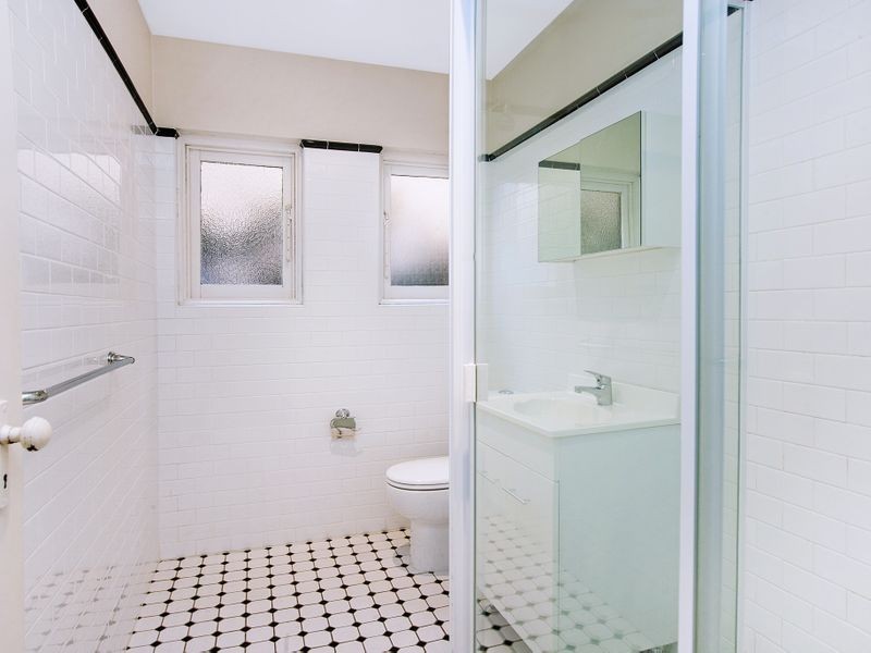 1/57 Grosvenor Crescent, Summer Hill NSW 2130