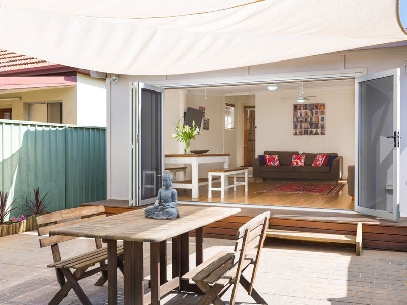 152 Coronation Parade, Croydon Park NSW 2133