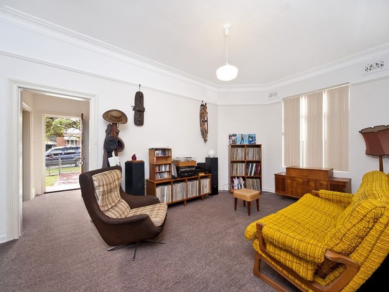 1/6 Heighway Avenue, Ashfield NSW 2131