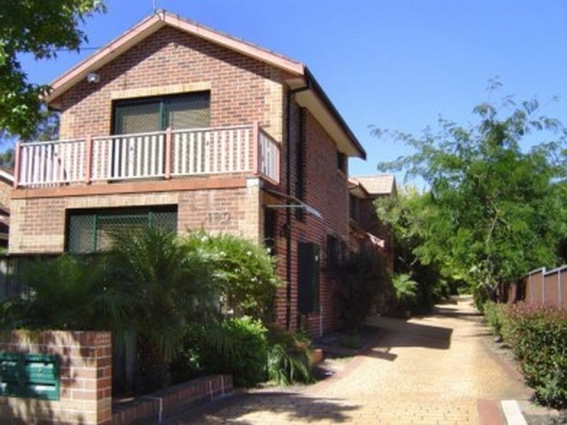 8/190 Croydon Avenue, Croydon Park NSW 2133