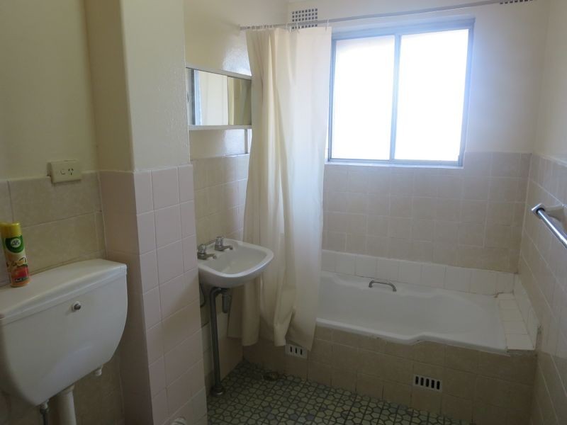 3/30-32 Third Avenue, Campsie NSW 2194