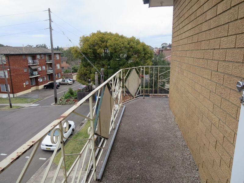 10/2 Hill Street, Campsie NSW 2194