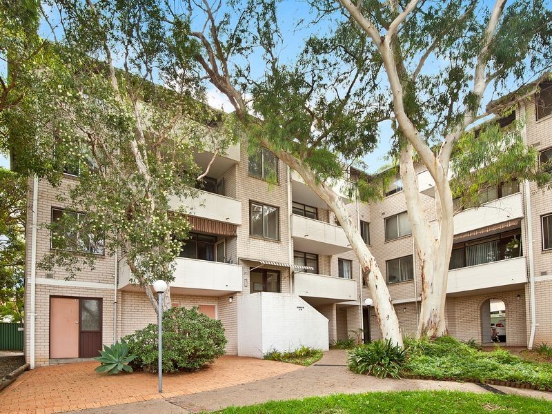 18/13 Brighton Avenue, Croydon Park NSW 2133