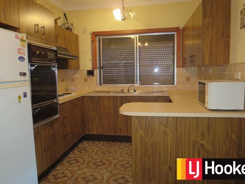 28 Chamberlain Avenue, Caringbah NSW 2229