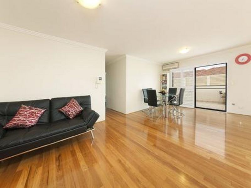 10/14a Orpington Street, Ashfield NSW 2131