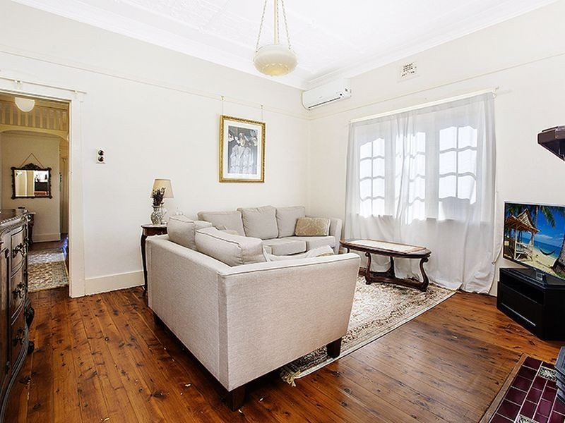 90 Greenhills Street, Croydon Park NSW 2133