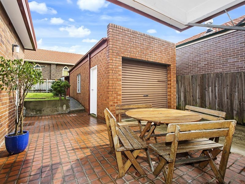 15 Waratah Street, Croydon Park NSW 2133