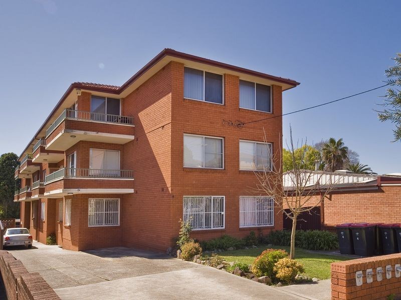 1/4 Julia Street, Ashfield NSW 2131