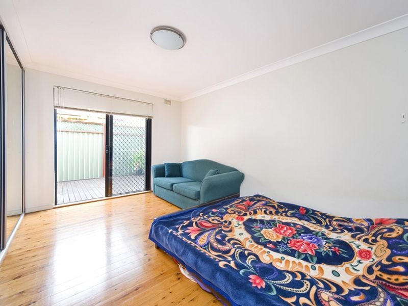 1/79 Claremont Street, Campsie NSW 2194