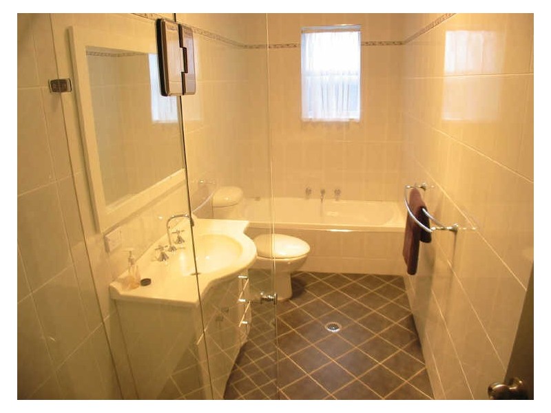 28 Cromwell Street, Croydon Park NSW 2133