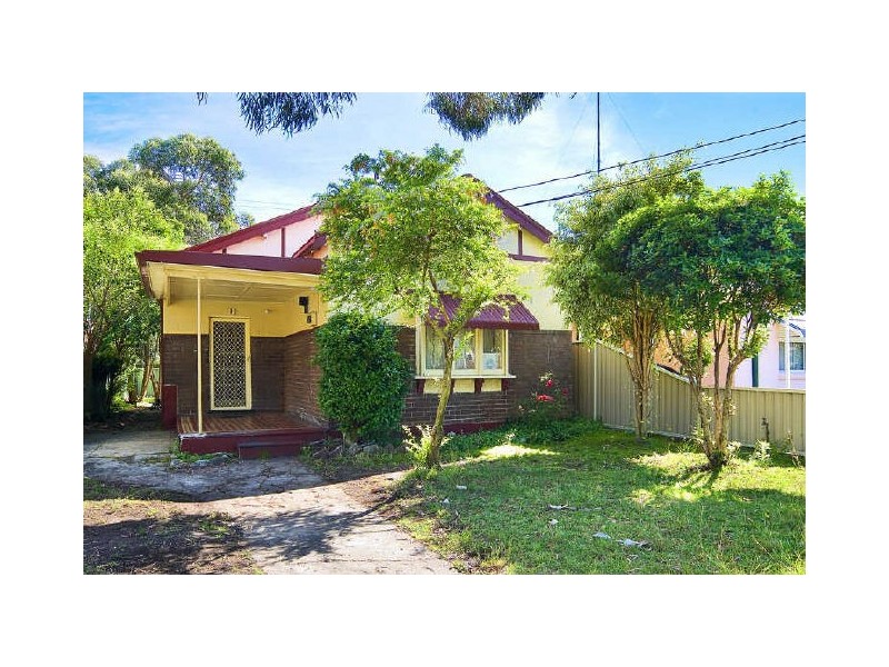 25 Heighway Ave, Ashfield NSW 2131
