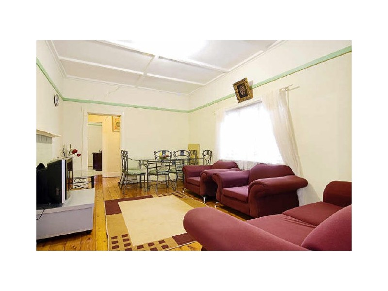 25 Heighway Ave, Ashfield NSW 2131