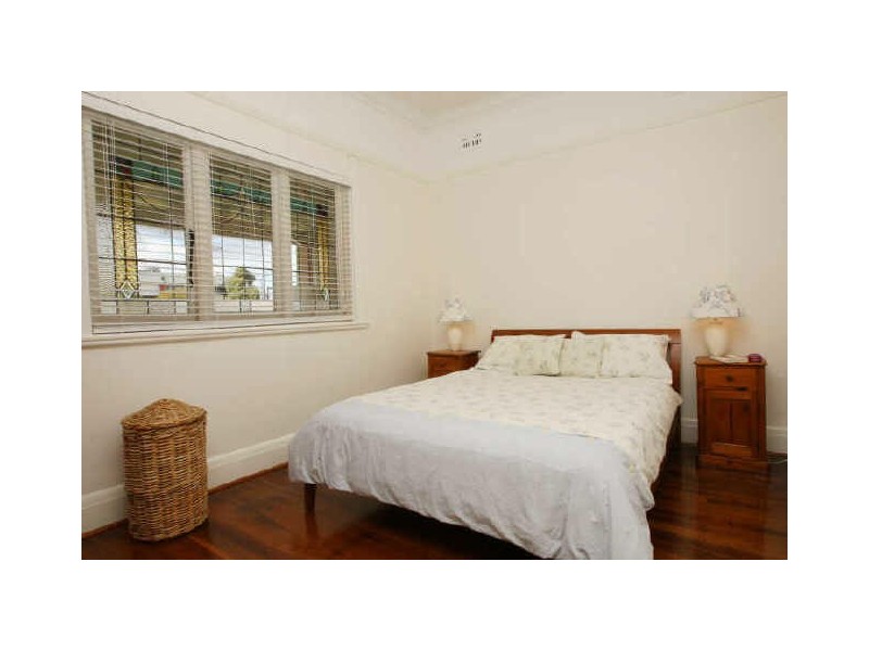 16 Brighton Ave, Croydon Park NSW 2133