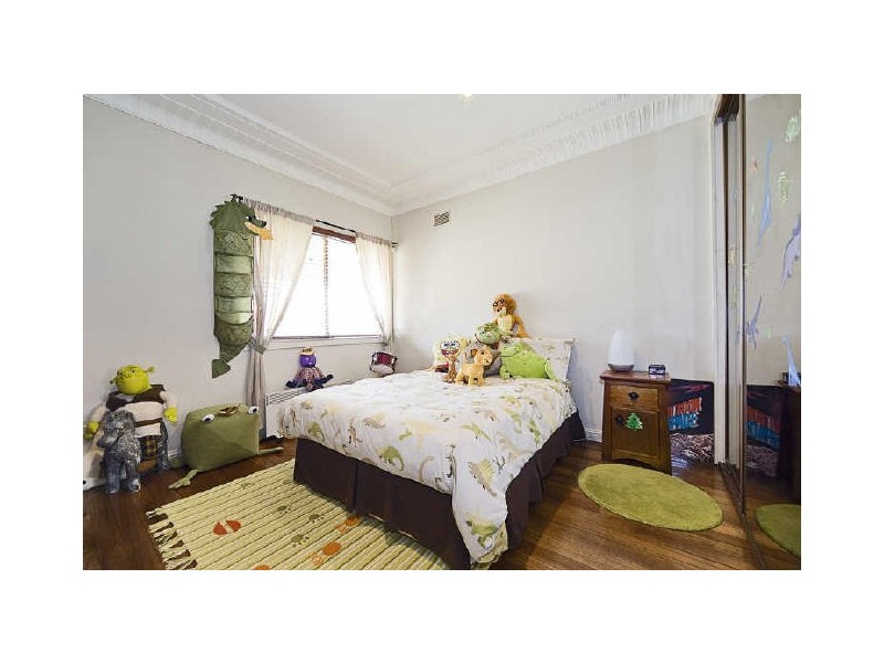 84 Walsh Ave, Croydon Park NSW 2133