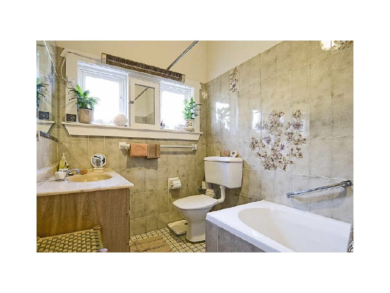 7 Lindsay Ave, Summer Hill NSW 2130