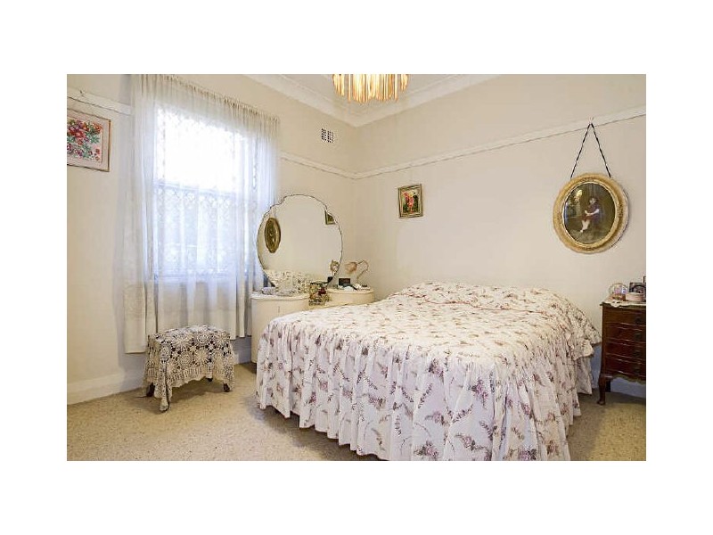 7 Lindsay Ave, Summer Hill NSW 2130