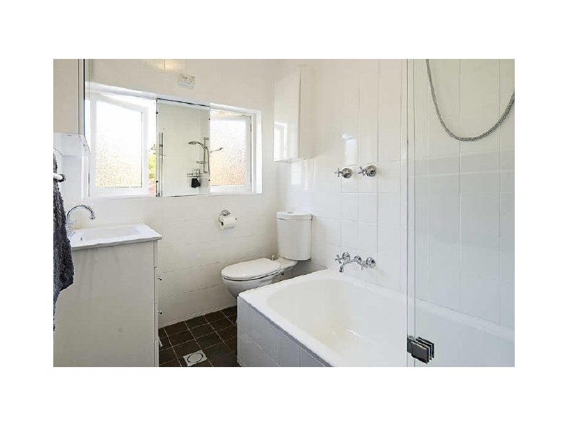 3/2a John Street, Ashfield NSW 2131