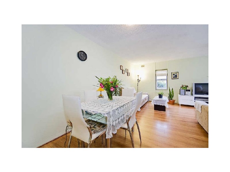 4/8 Brunswick Parade, Ashfield NSW 2131